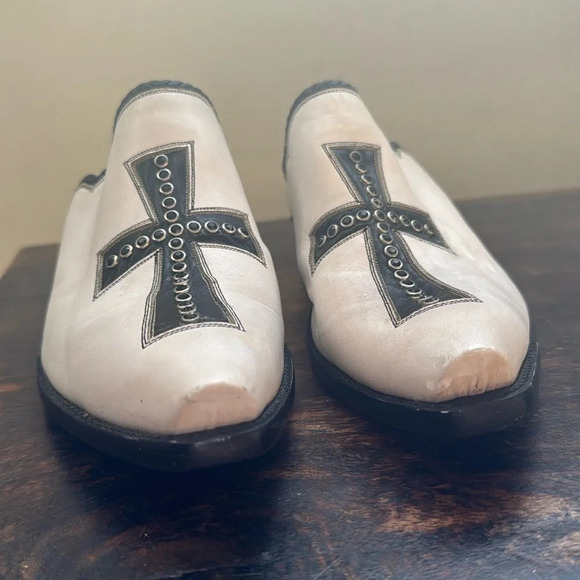 Tres Outlaws white with black Cross Swarovski crystals Pointed Toe mule boot 8.5 - Picture 12 of 16